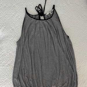 Max Studio sleeveless black & white bubble top